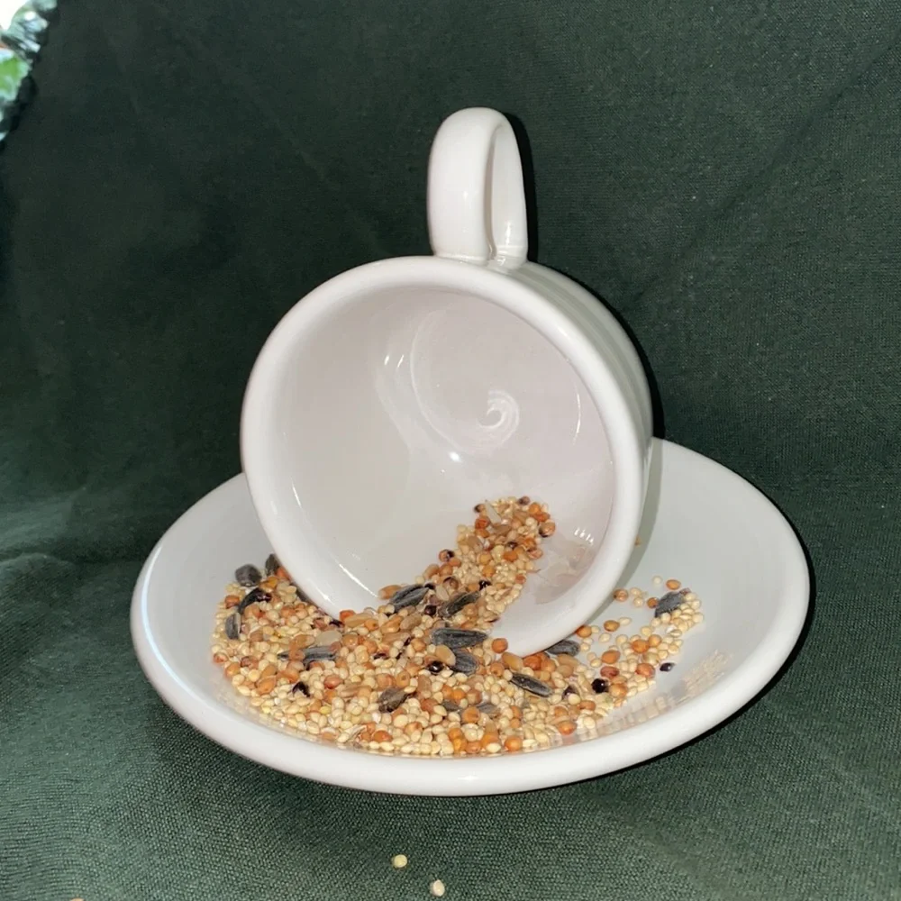 FIESTA Bird feeder - White.